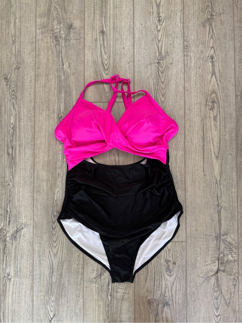 Cut-out, Ruched, and MOST Flattering Swimsuit NWOT Never Worn Plus Size 2X/18/20